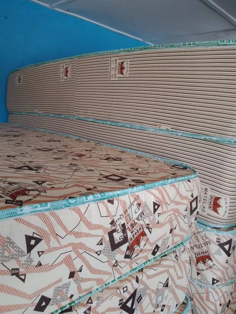 Stock de matelas PEB chez DEAWADO et Fils